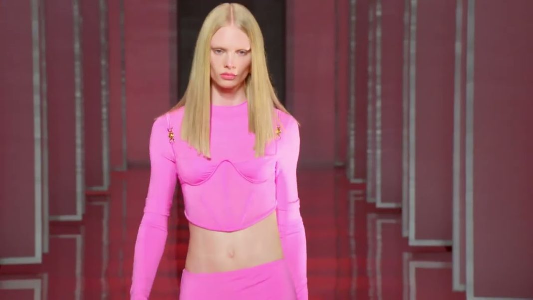 Fall-Winter 2024 | Fashion Show | Versace